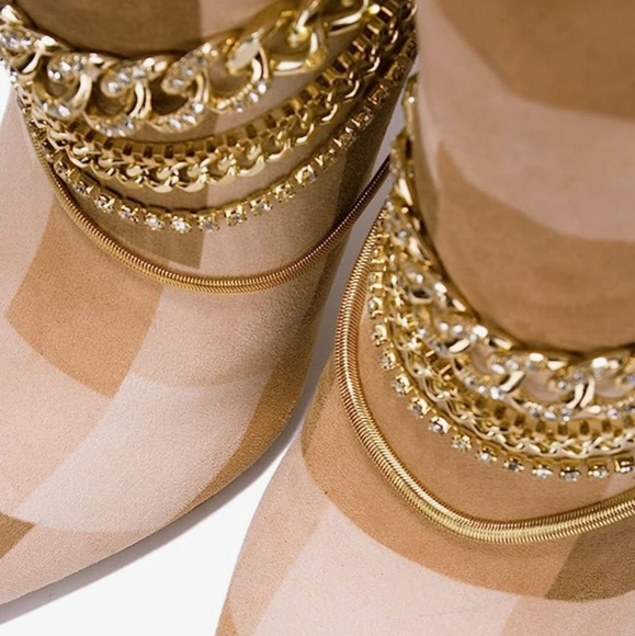 👣Unique CAPE ROBBIN 👣Somewhere Colorblock Chain Detail Boots footwear - Picture 2 of 16